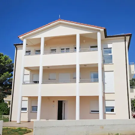 Loren - - Ground Floor Διαμέρισμα Μεντουλίν